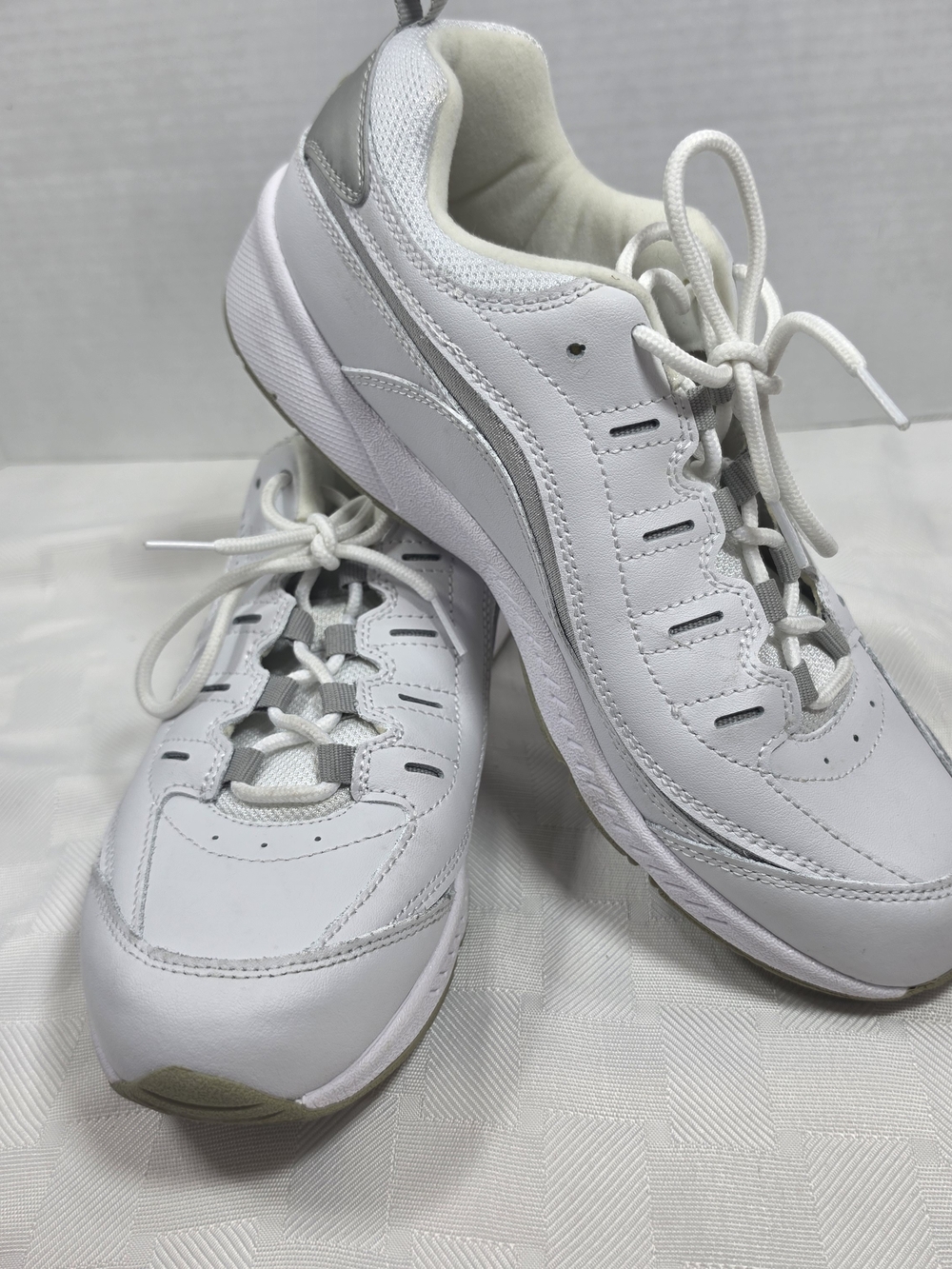 Easy Spirit White and Silver Women's Athletic Lace-Up Sneakers